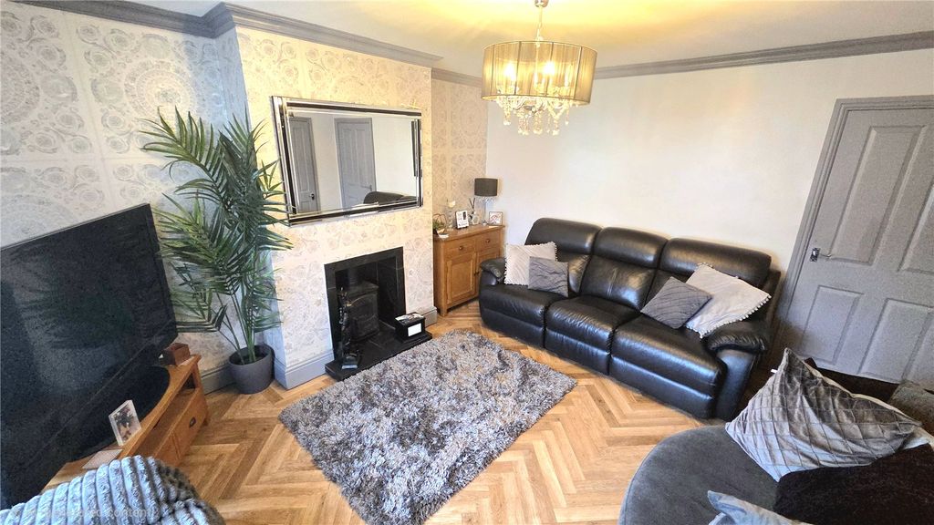 Property photo 2 of 14 Picture No. 10