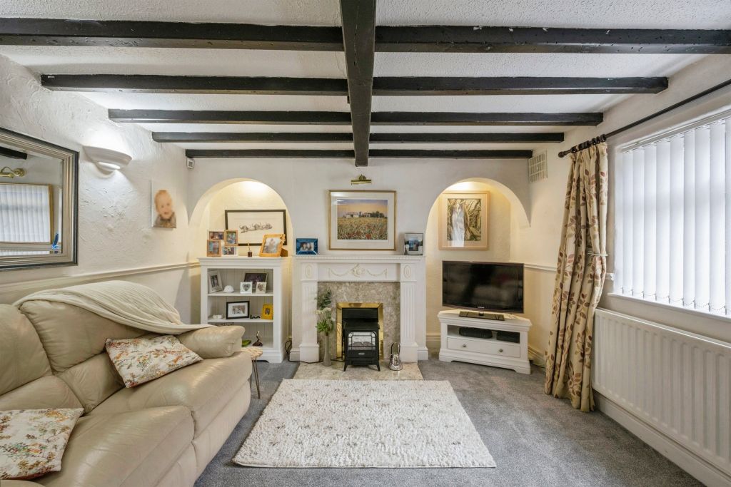 Property photo 3 of 13