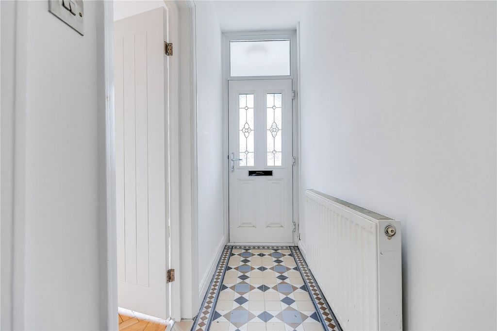 Property photo 3 of 26 Picture No. 12