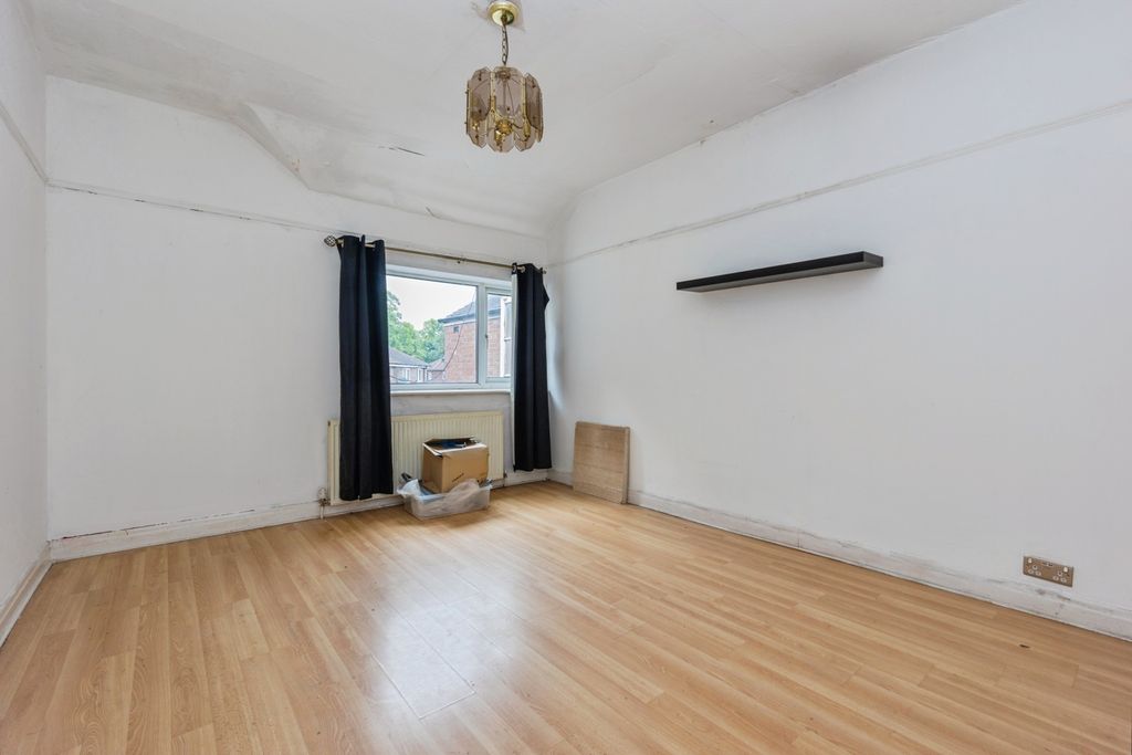 Property photo 2 of 18 Pbox-Img.Jpg