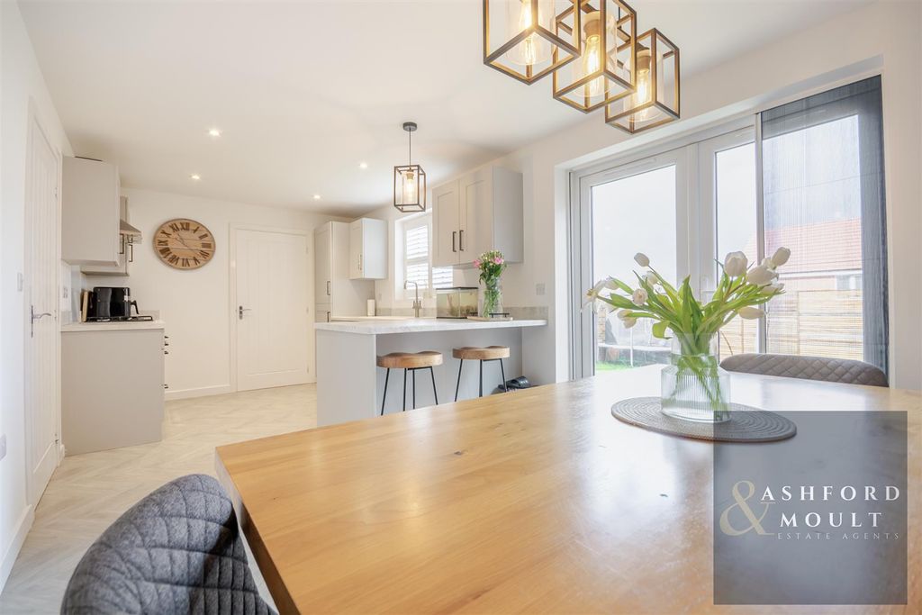 Property photo 2 of 28 Ashford-22.Jpg