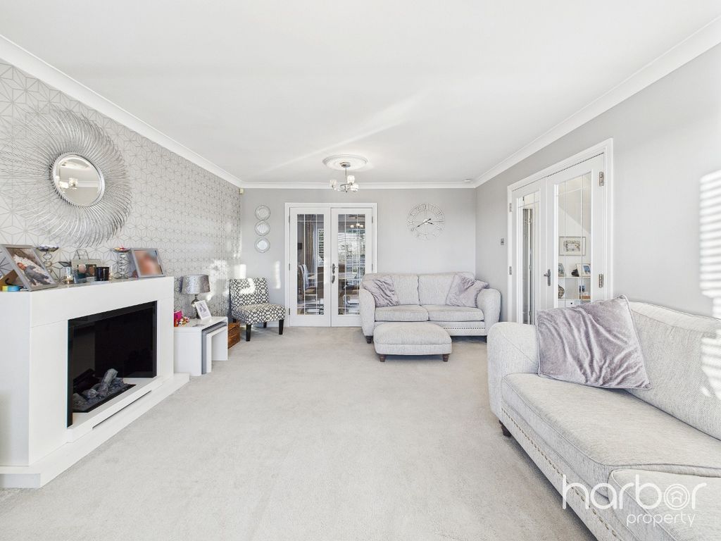 Property photo 3 of 26 4847875