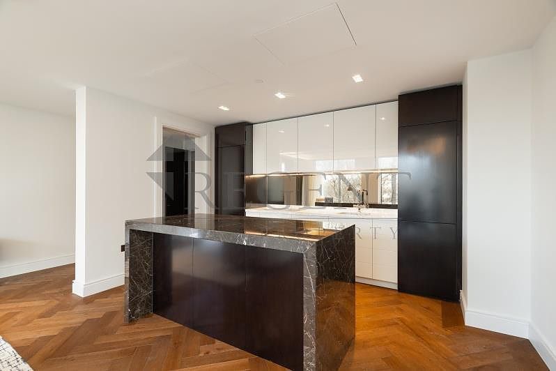 Property photo 3 of 12 Kitchen