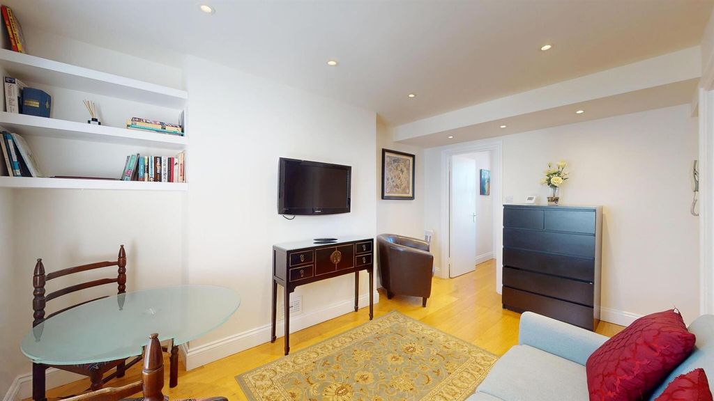 Property photo 3 of 15 68B80900F4A6Fe4d8577Ac05_584d64847d2E56Ae6B86F9498