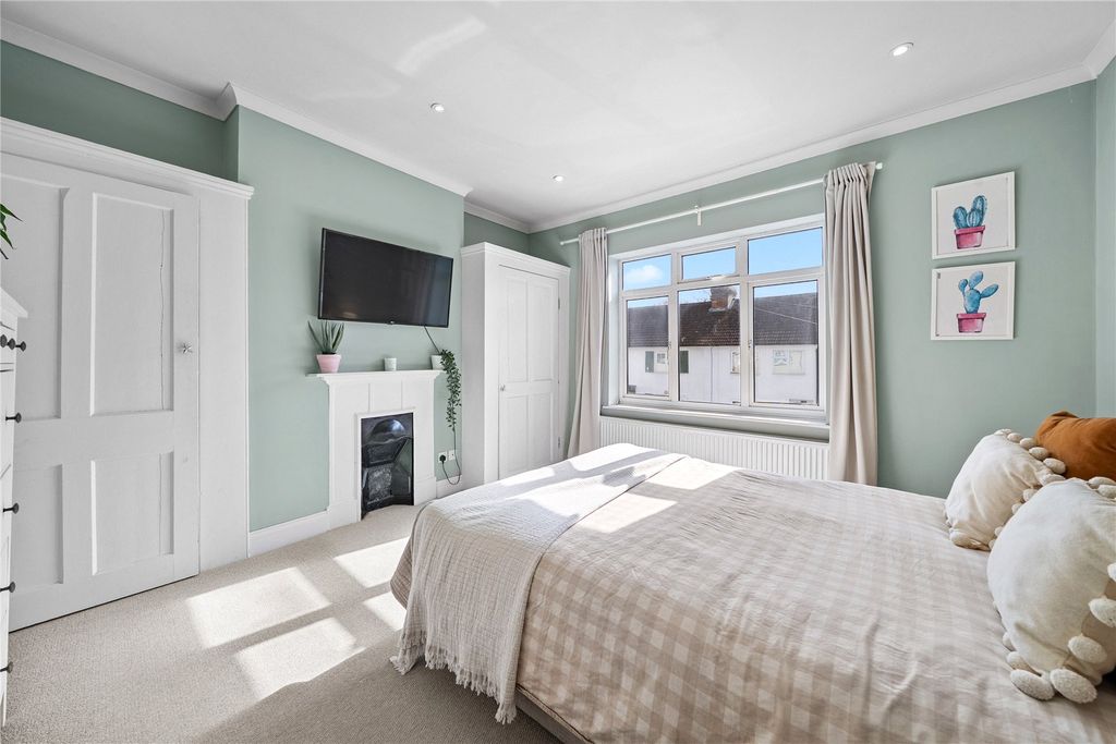 Additional image 10 of 3 bed semi-detached house for saleAddlestone KT15