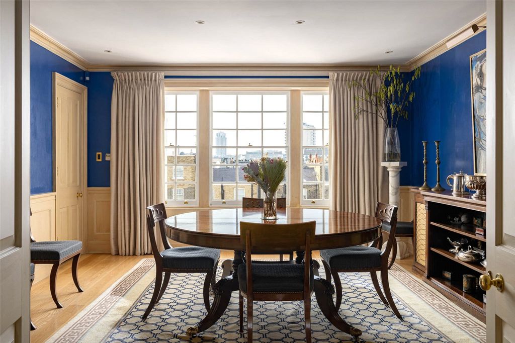 Property photo 3 of 9 Dining Room