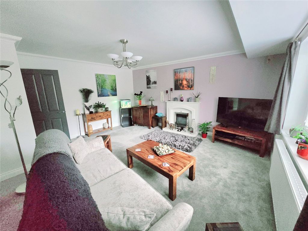 Property photo 3 of 19 Picture No. 07