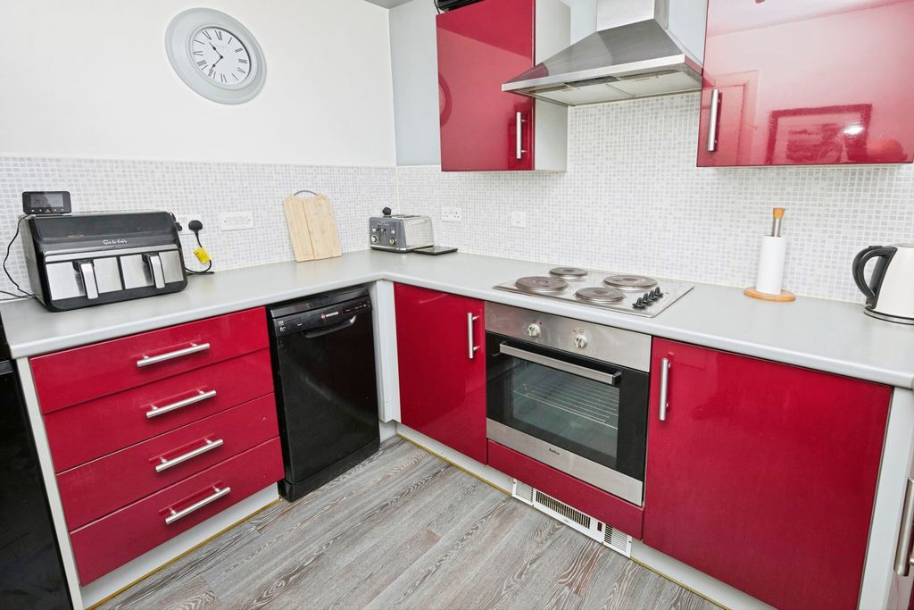 Property photo 2 of 15