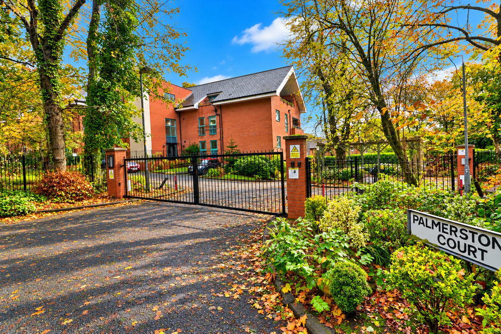 Property photo 1 of 14 Private Gated Entrance