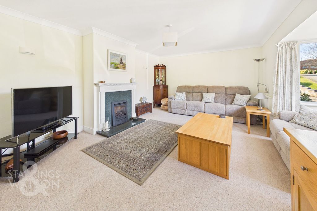 Property photo 2 of 26