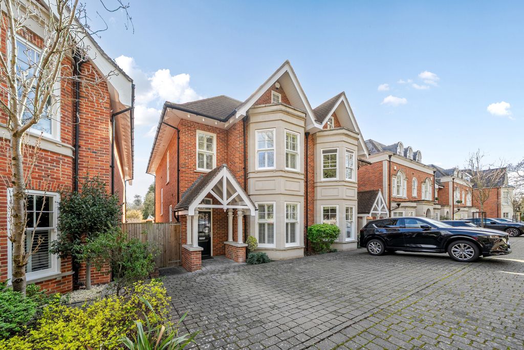 Property photo 1 of 18 1-69B29B27371Af-1...