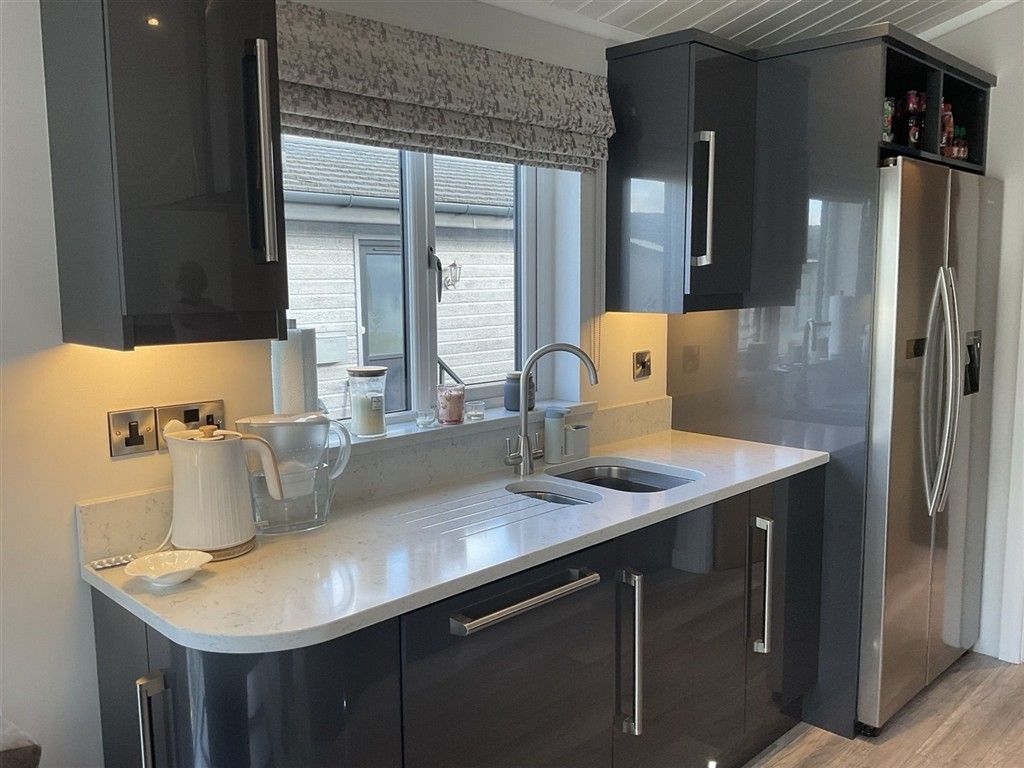 Property photo 1 of 8 Kitchen