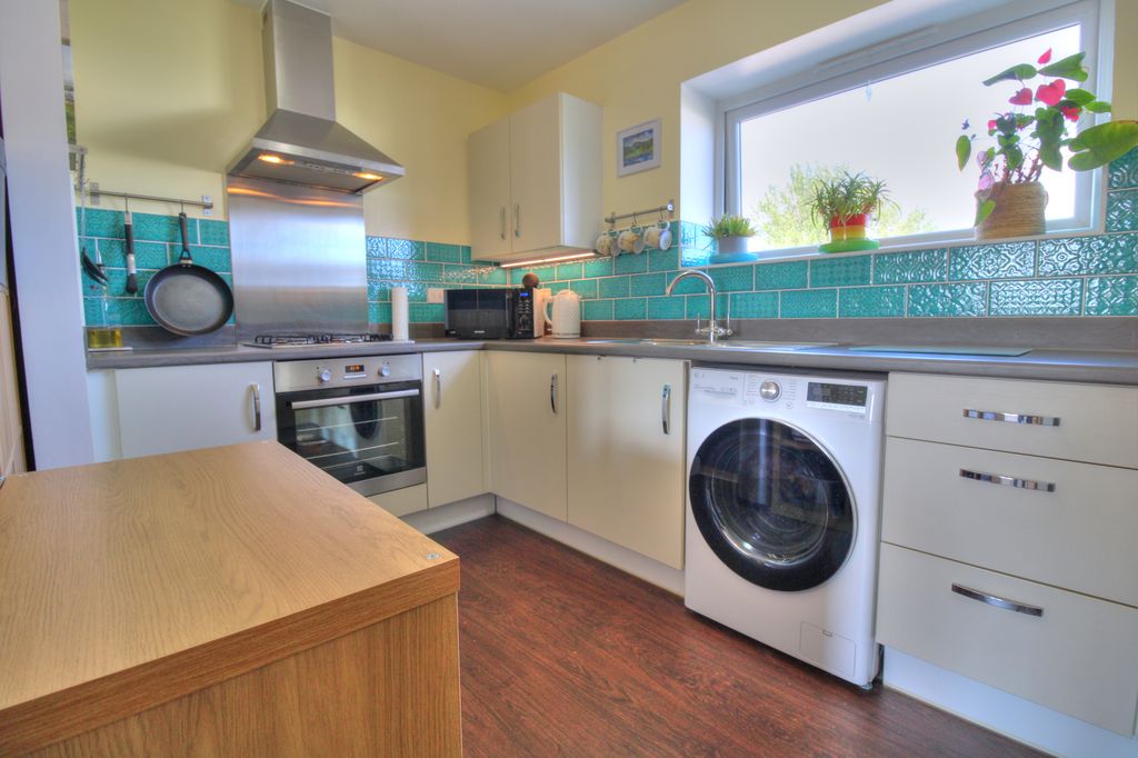 Property photo 3 of 19 Photo #3