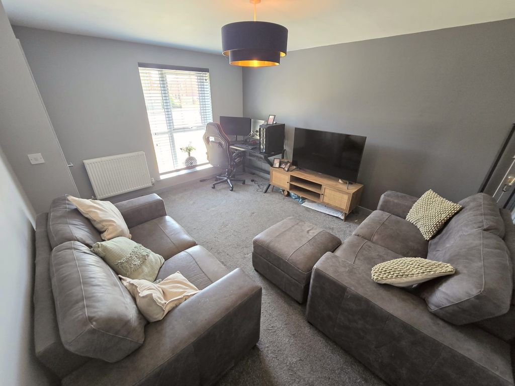 Property photo 2 of 17 Lounge A