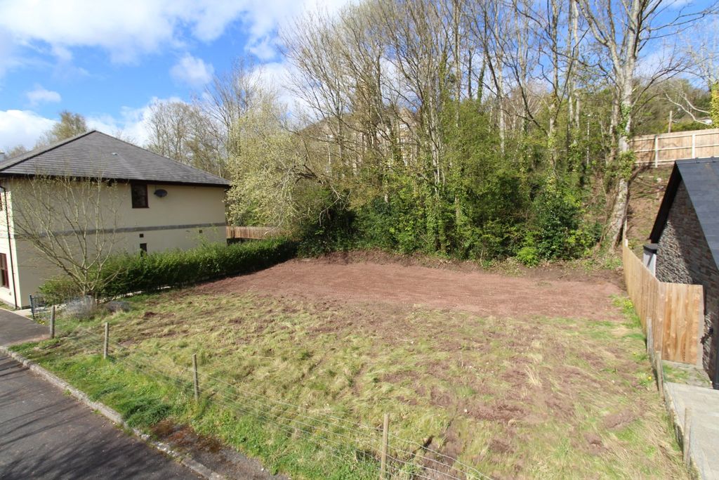 Property photo 2 of 7