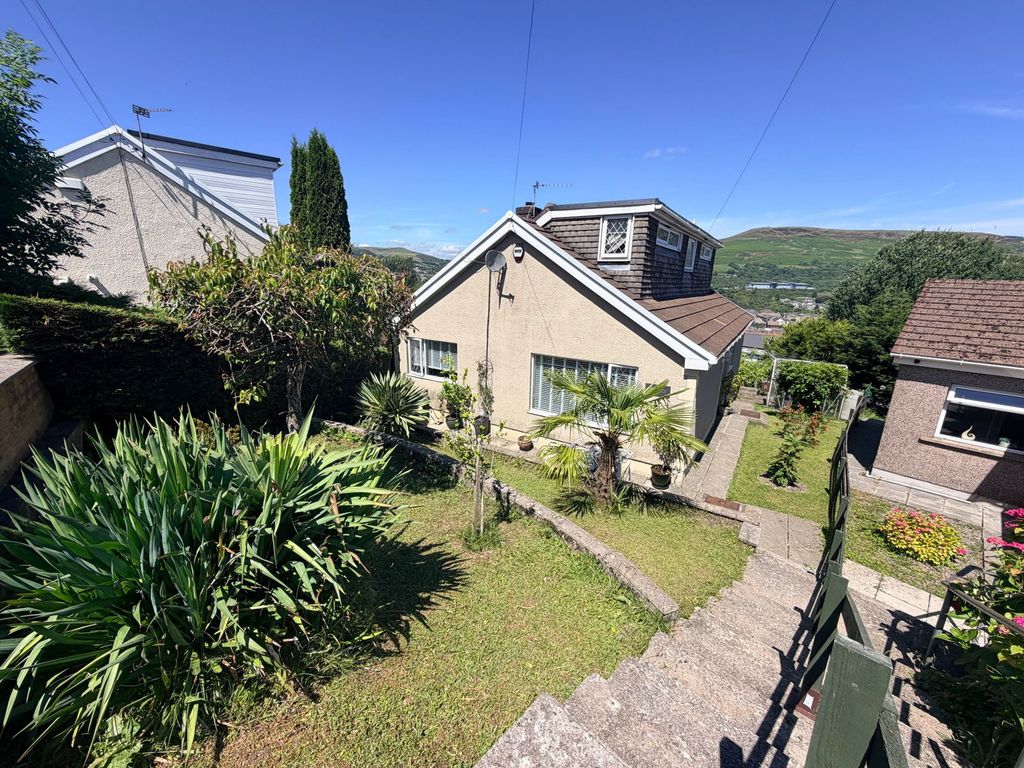 Property photo 1 of 31