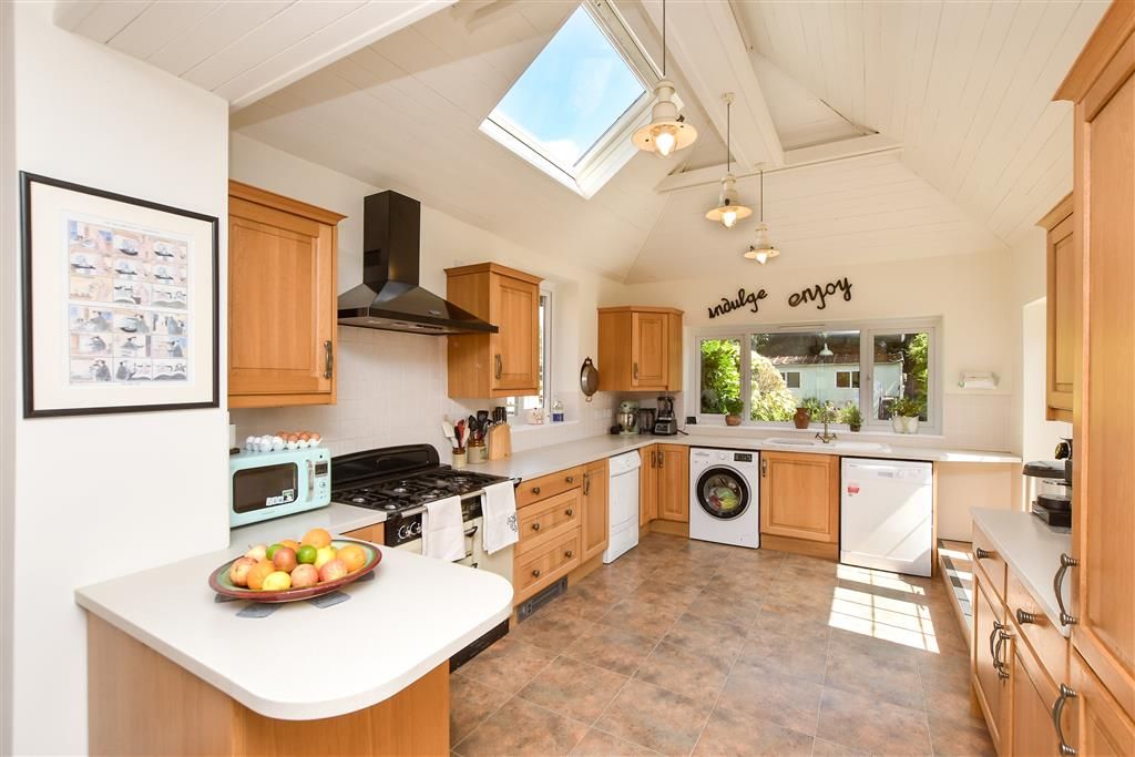 Property photo 1 of 20 Kitchen