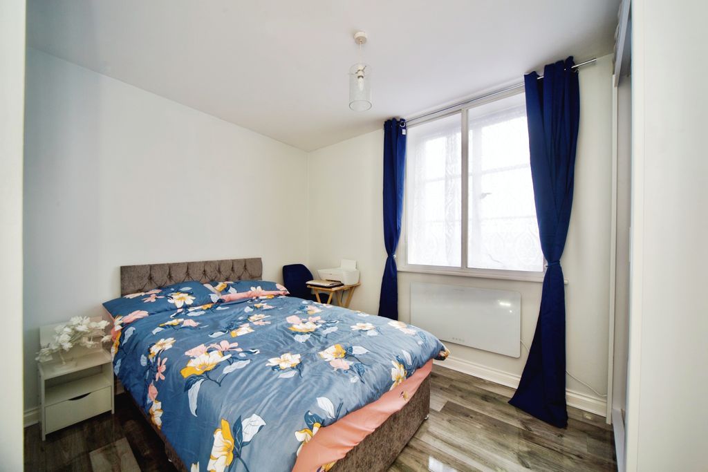 Property photo 3 of 17 Bedroom 2