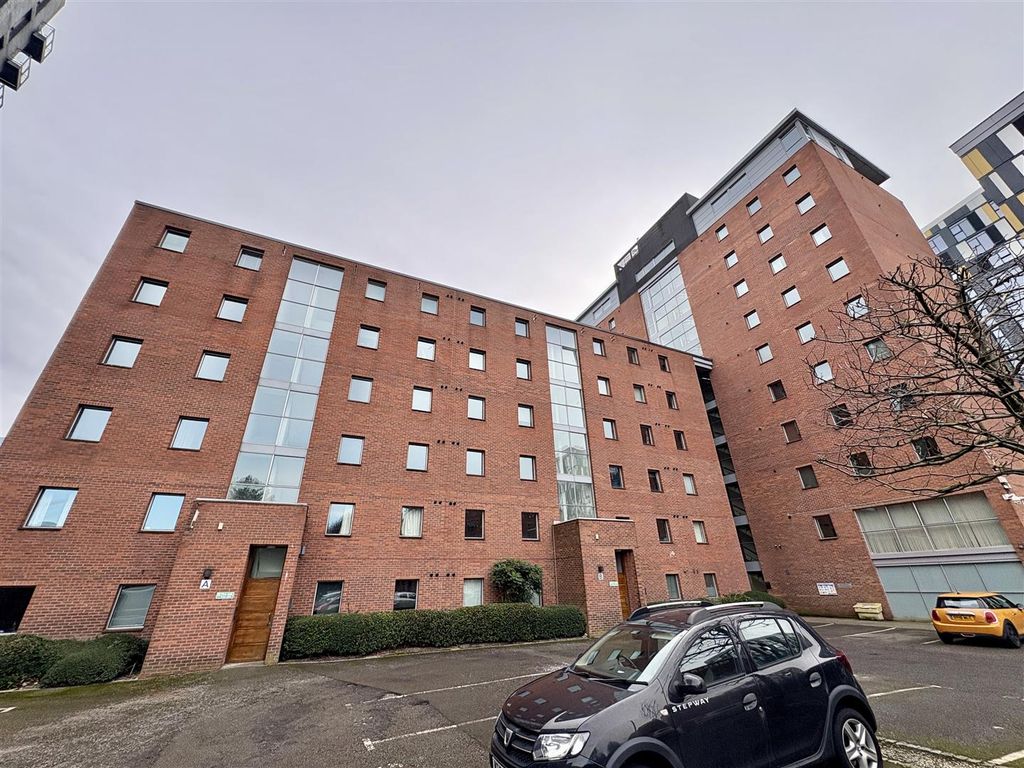 Property photo 2 of 13