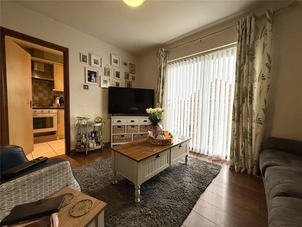 Property photo 3 of 9 Picture No. 08