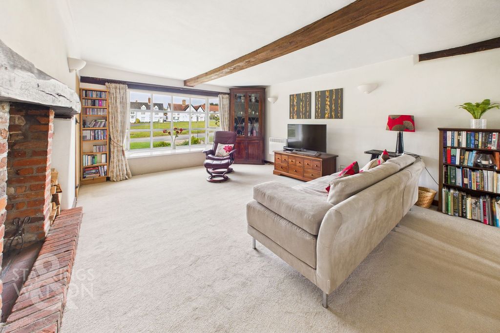 Property photo 2 of 24