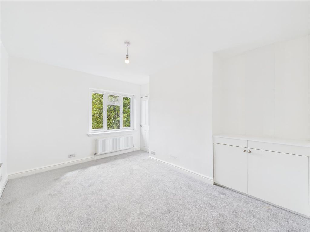 Property photo 1 of 7 Cam04419G0-Pr0033-Still007.Jpg