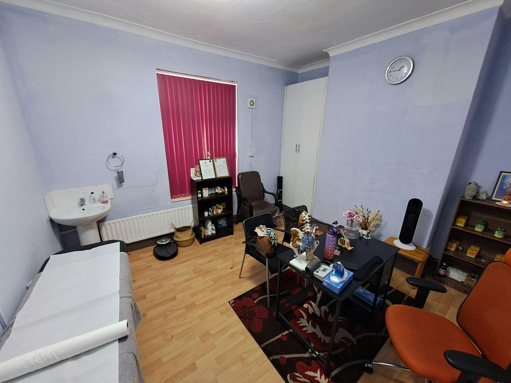 Property photo 2 of 7 1000022301.Jpg