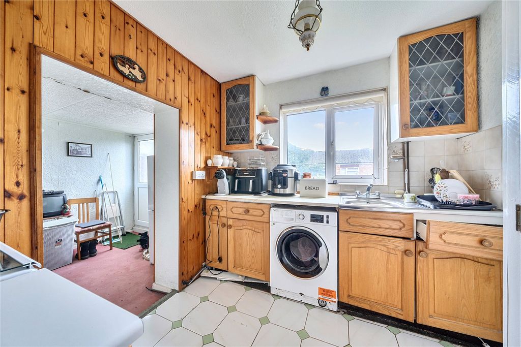 Property photo 2 of 22 Picture No. 13