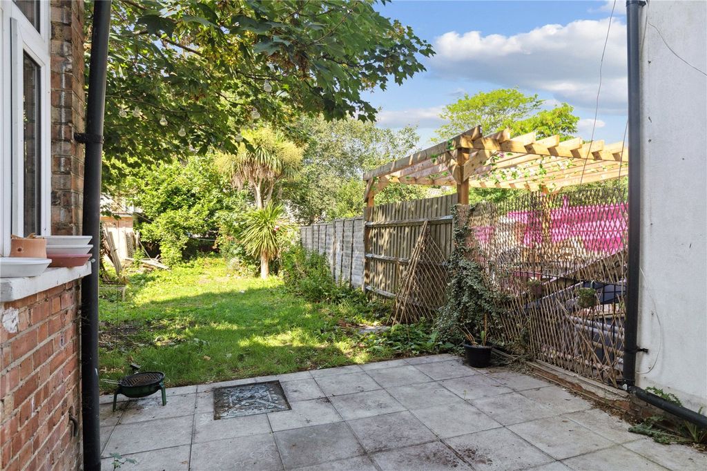 Property photo 2 of 11 Picture No. 09