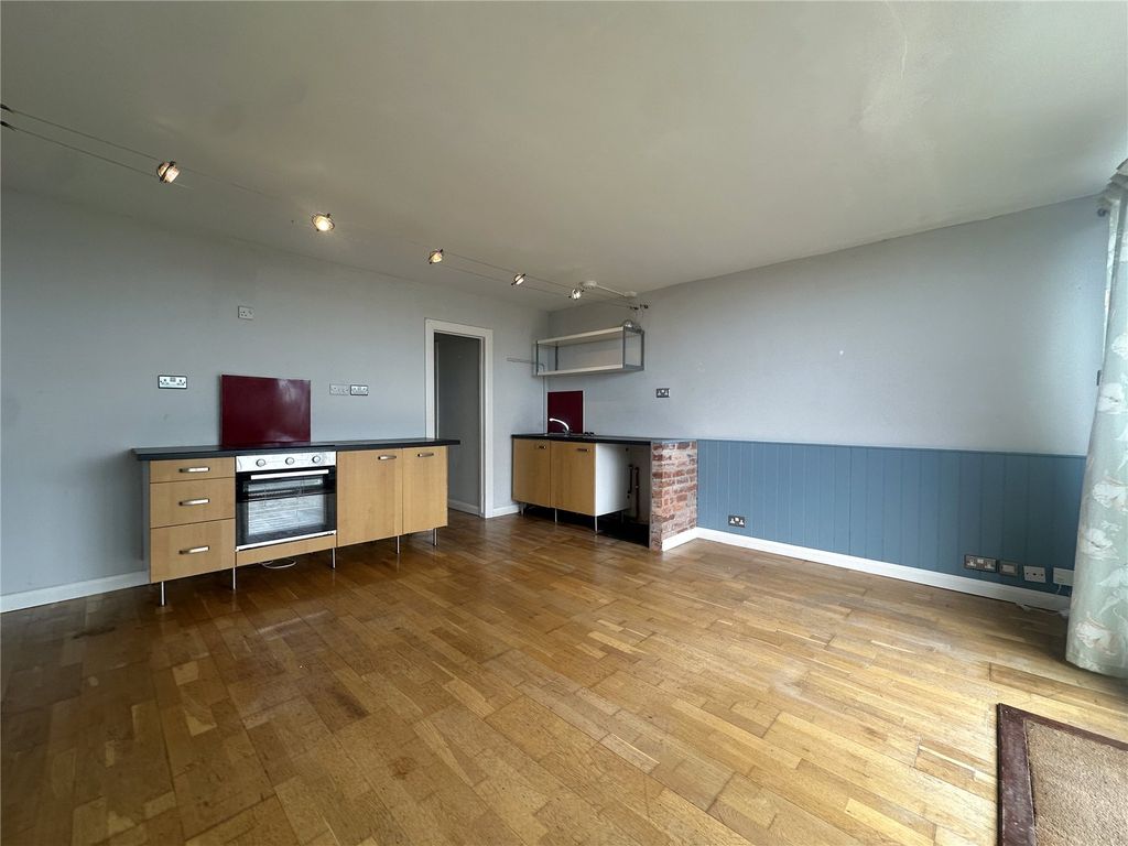 Property photo 3 of 9 Picture No. 05