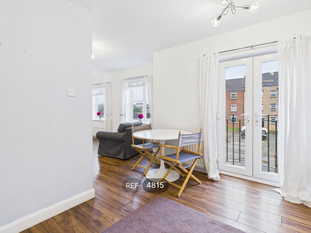 Property photo 3 of 23 Kitchen / Living Area