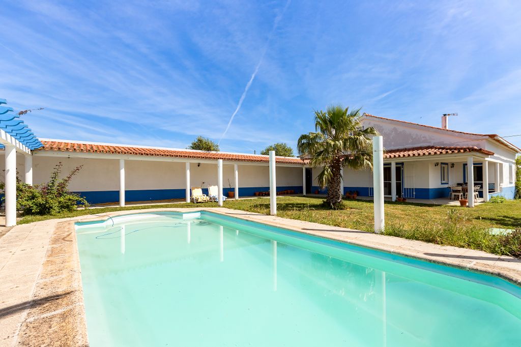 Property photo 1 of 30