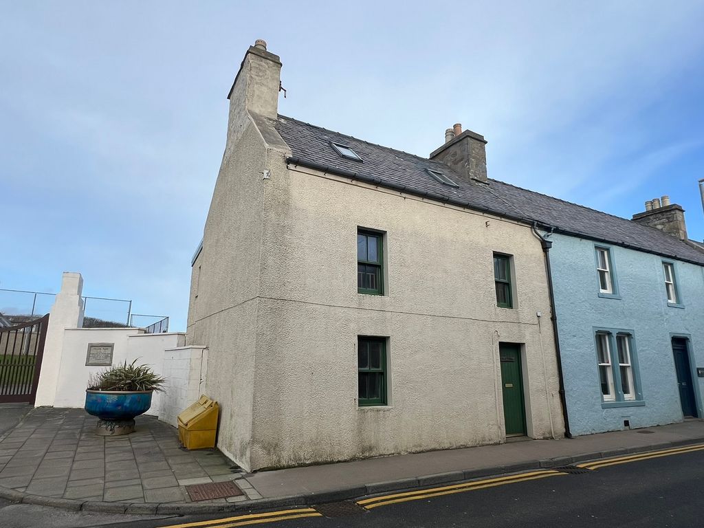 Property photo 2 of 16