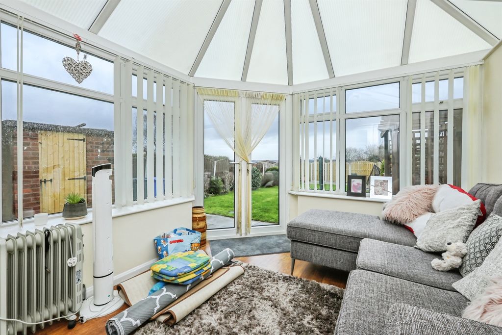 Property photo 3 of 23