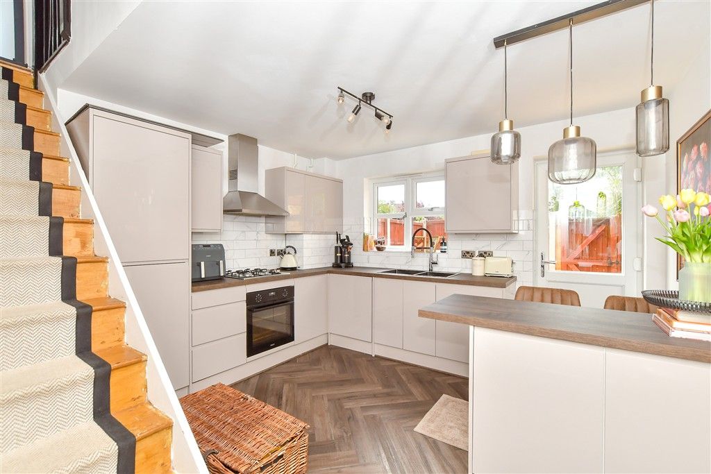 Property photo 2 of 15 Kitchen