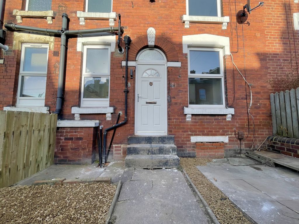 Property photo 2 of 6