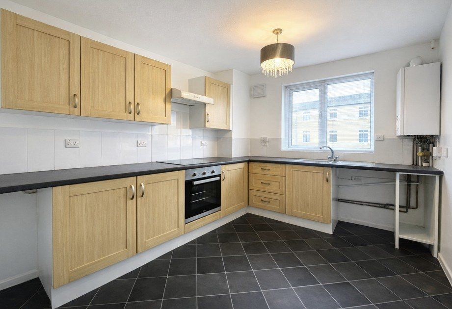 Property photo 2 of 6 Kitchen