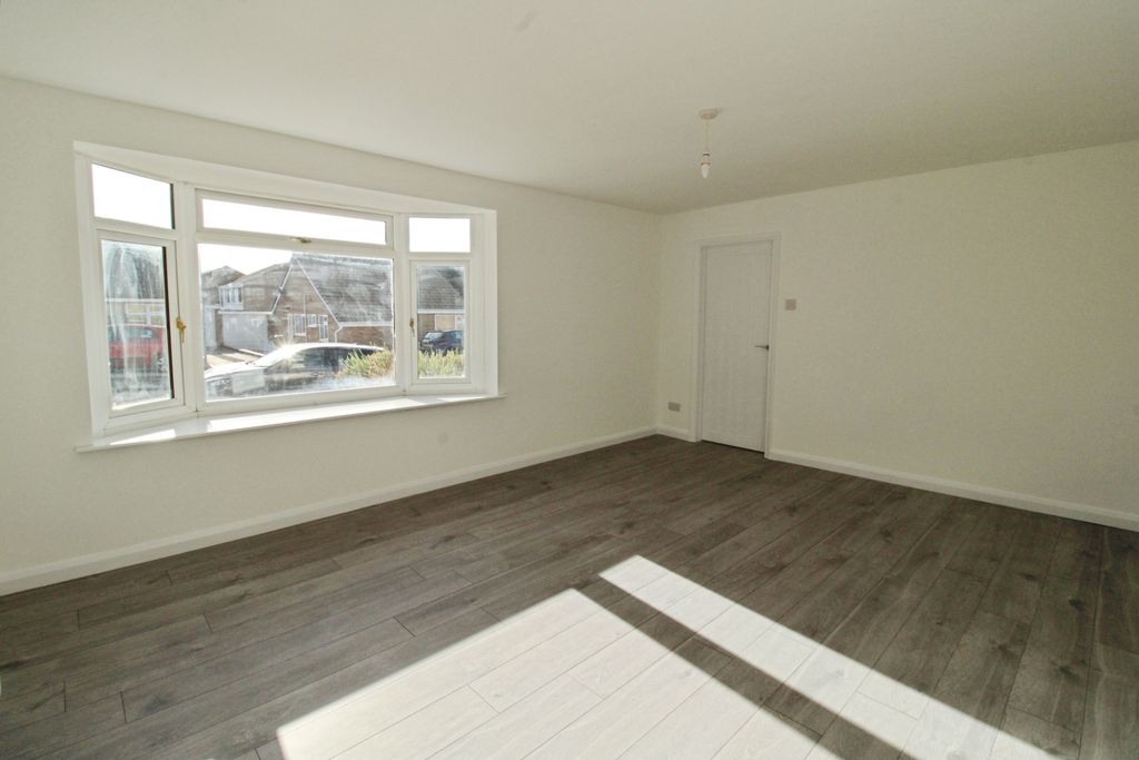 Property photo 2 of 9 Living Room