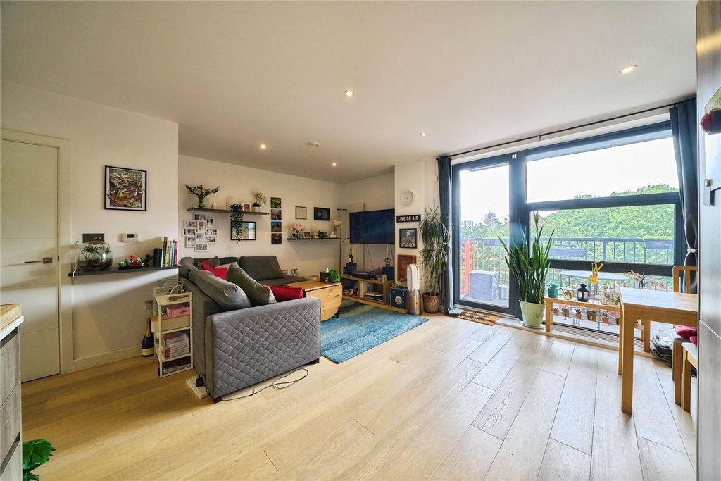 Property photo 2 of 17 Picture No. 07