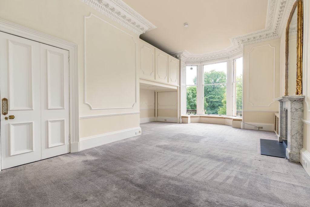 Property photo 2 of 20 63953_Belgravecres_005