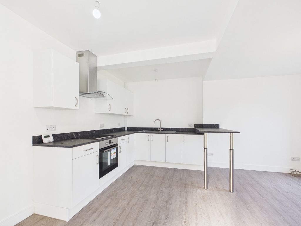 Property photo 2 of 17 4810226