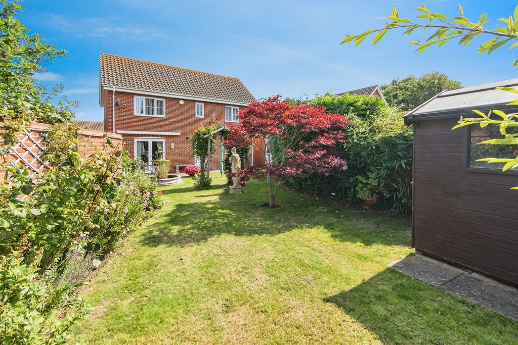 Property photo 2 of 17