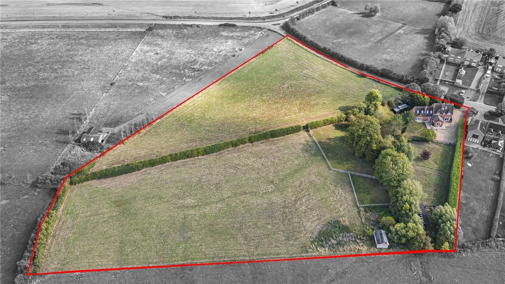 Property photo 2 of 16 Paddocks