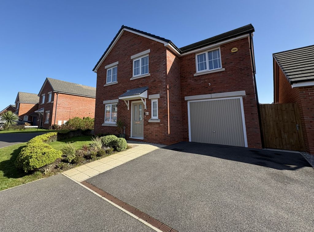 Property photo 1 of 28