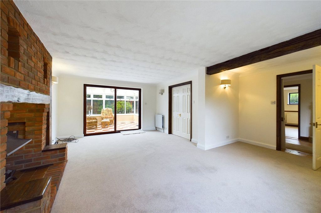 Property photo 2 of 23 Living Room