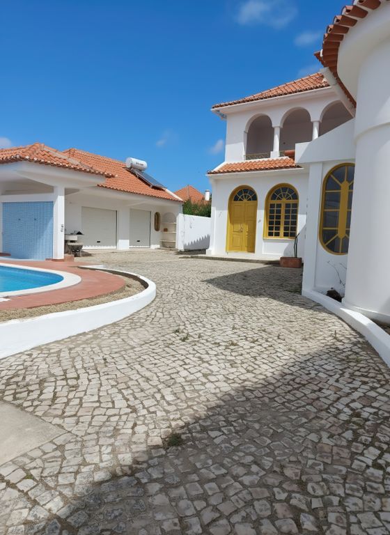 Property photo 2 of 38