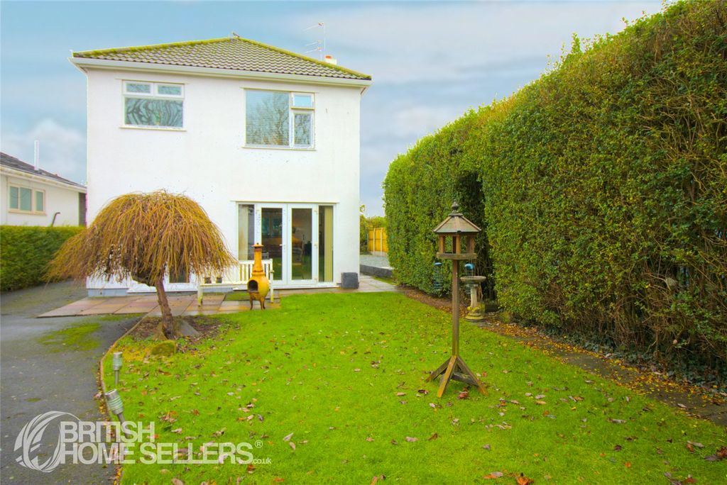 Property photo 3 of 31 Picture No. 13