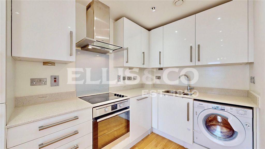 Property photo 2 of 30 Picture No. 19