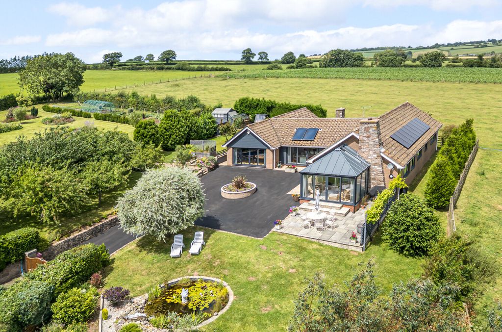 Property photo 1 of 29 1315591-2-685E41F...