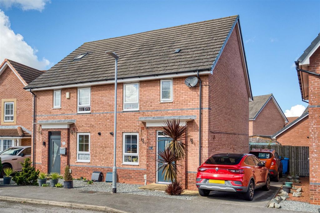 Property photo 1 of 23 11 Brompton Park1.Jpeg